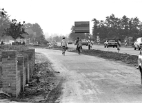 847341 Gezicht op de herinrichting van een fietspad langs de S10 (de secundaire provinciale weg Woudenberg-Amersfoort), ...